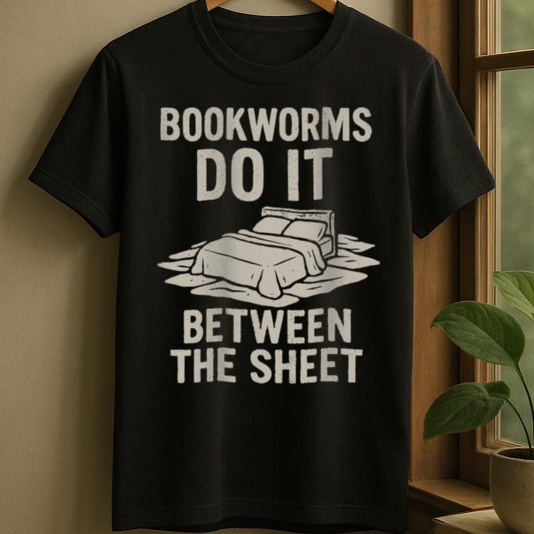 Black / S Bookworms and sheets t-shirt