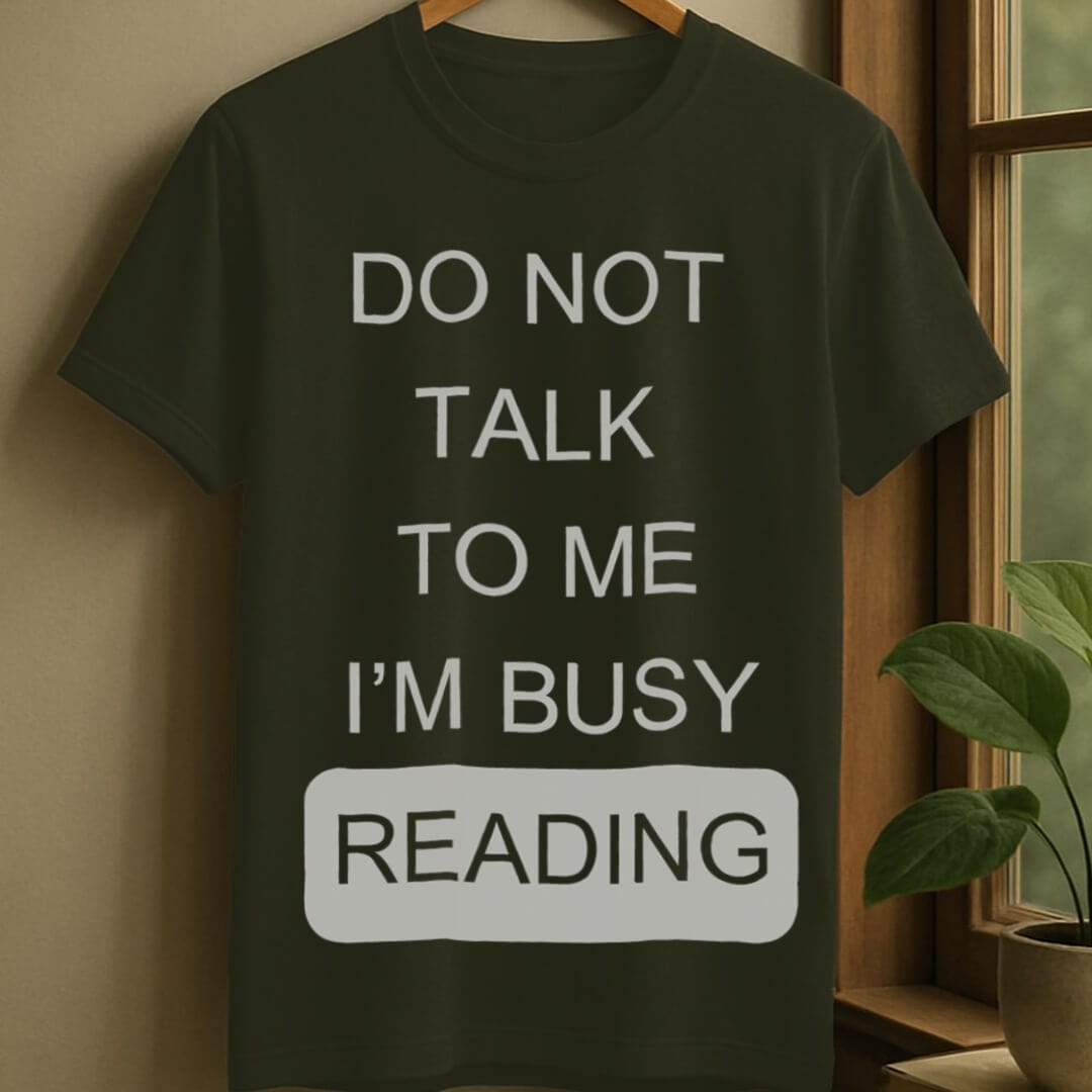Military Green / S Busy reading t-shirt