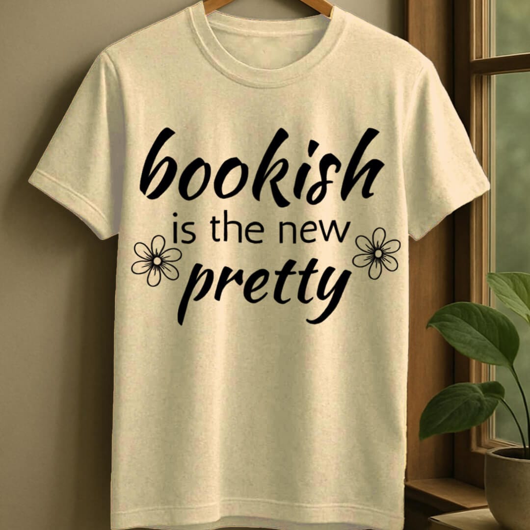 Natural / S Bookish is pretty t-shirt