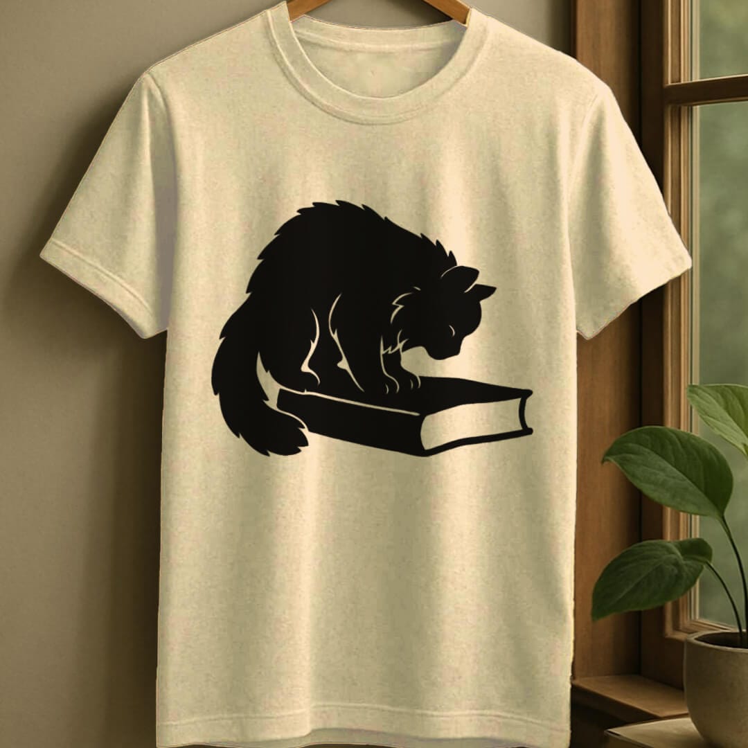 Natural / S Cat sniffing book t-shirt