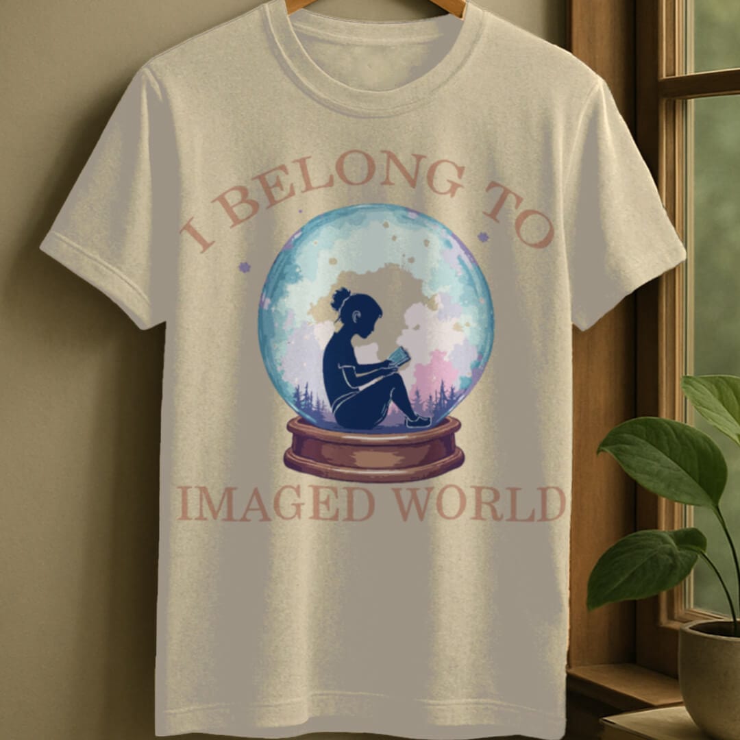 Natural / S Fantasy reader t-shirt