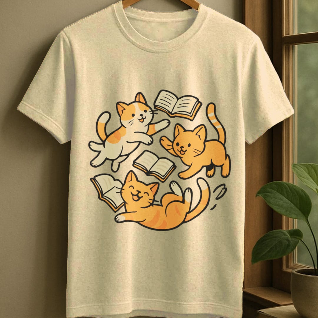 Natural / S Playful cats with books t-shirt