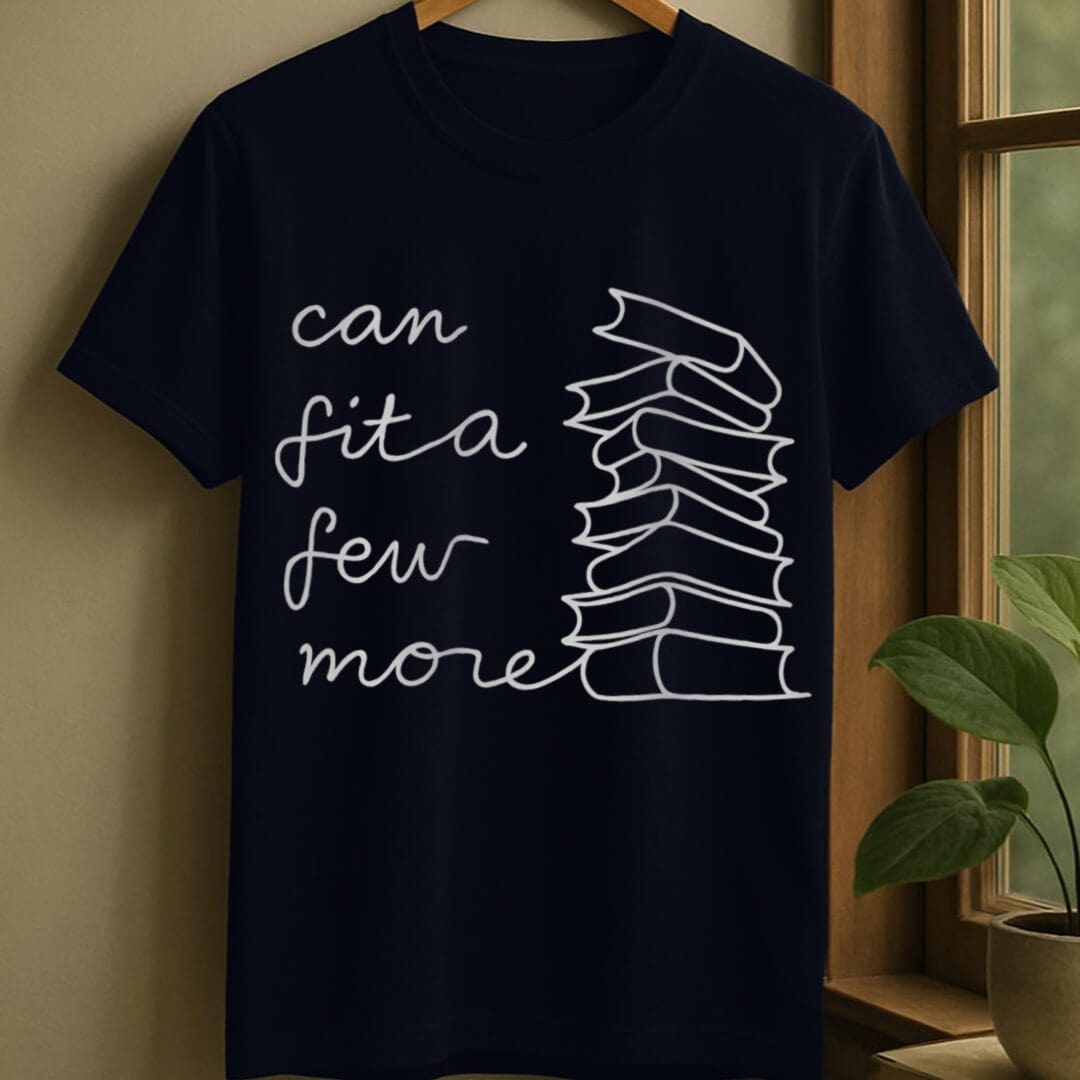 Navy / S Can fit a few more t-shirt