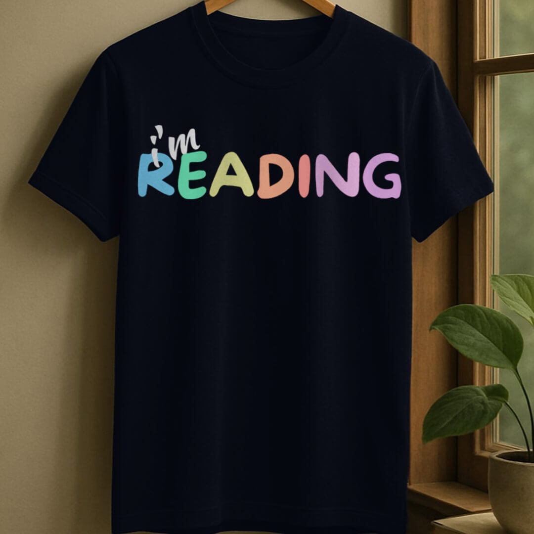Navy / S I'm reading t-shirt