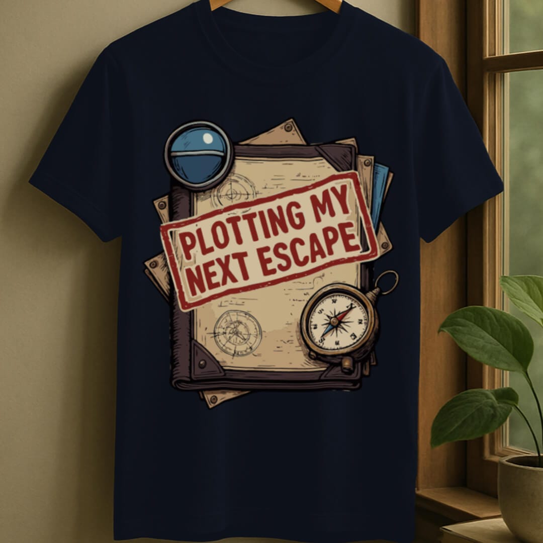 Navy / S Plotting escape t-shirt