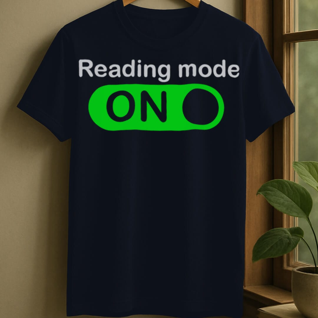 Navy / S Reading mode on t-shirt