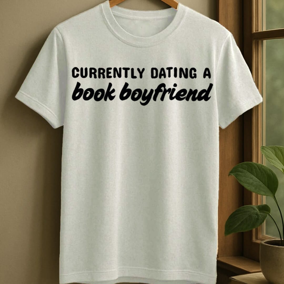 White / S Dating book boyfriend t-shirt