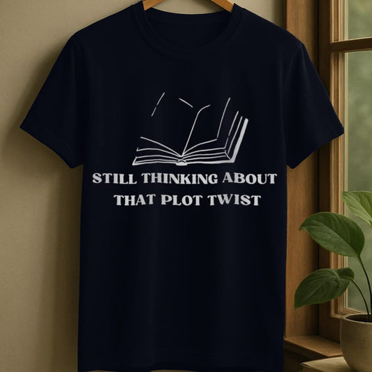 Navy / S Book plot twist t-shirt