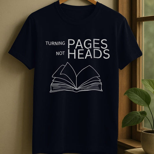 Navy / S Turning pages t-shirt